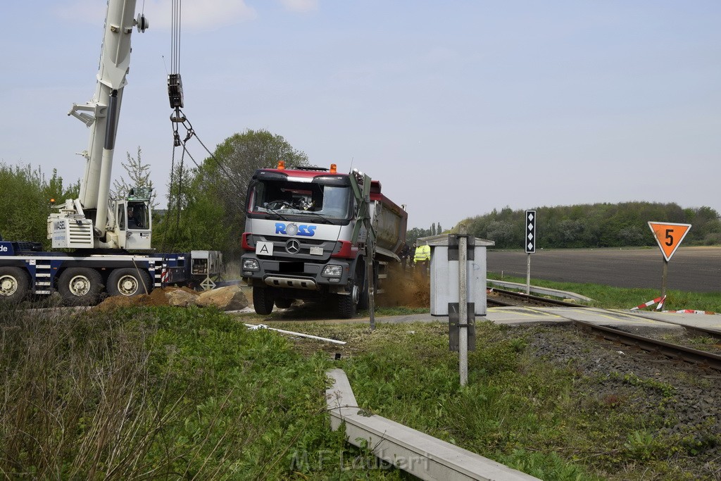 Schwerer VU LKW Zug Bergheim Kenten Koelnerstr P467.JPG - Miklos Laubert